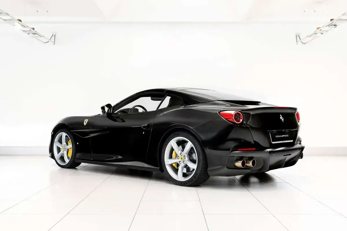 Usata Ferrari Portofino 620 CV (456 kW) 2021 Nero Cabrio