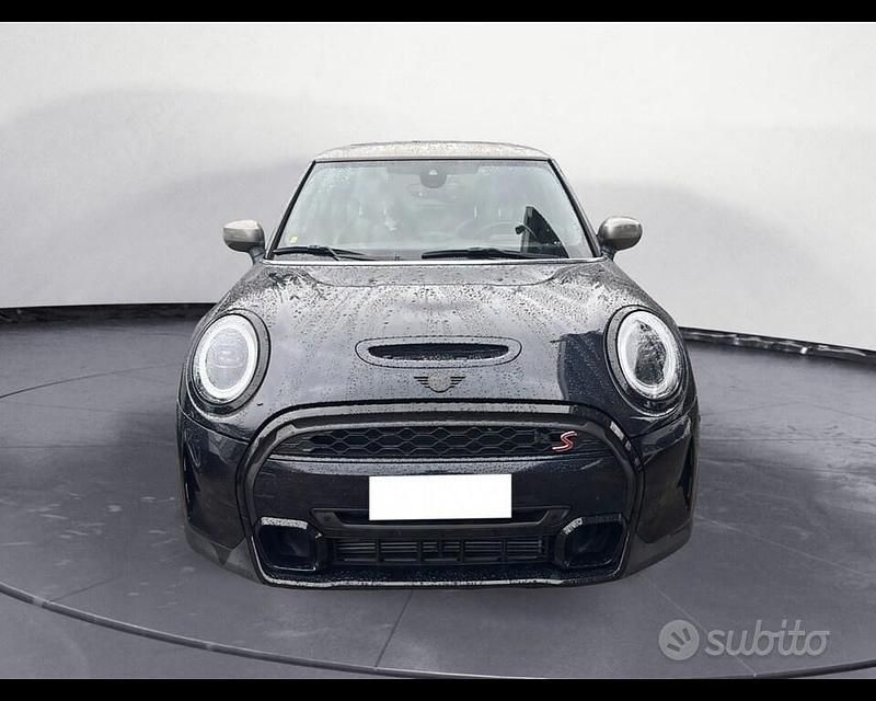 Usata Mini Cooper S 178 CV (130 kW) 2022 Nero Utilitaria