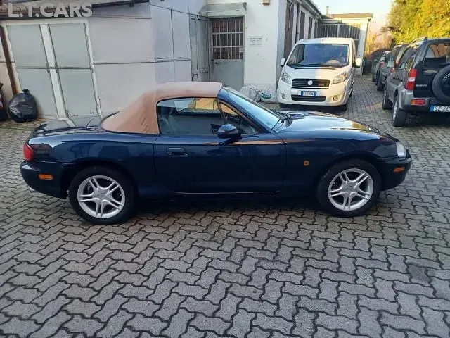 Usata Mazda MX5 110 CV (80 kW) 2000 Cabrio