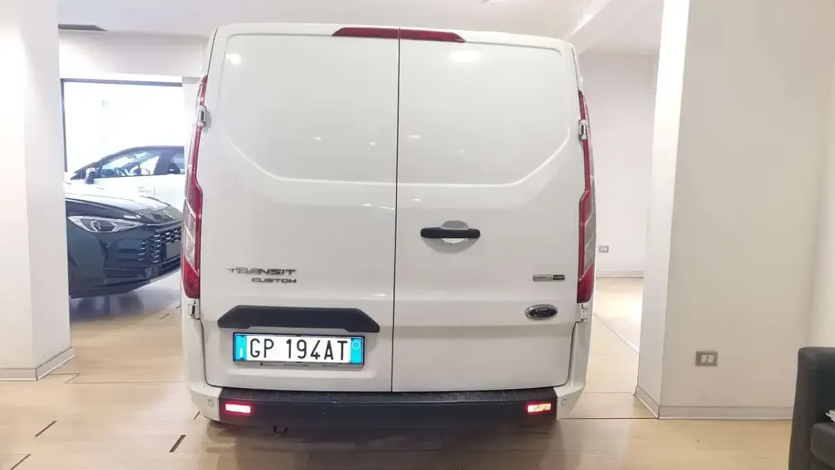 Usata Ford Transit Custom 131 CV (96 kW) 2023 Bianco Furgone