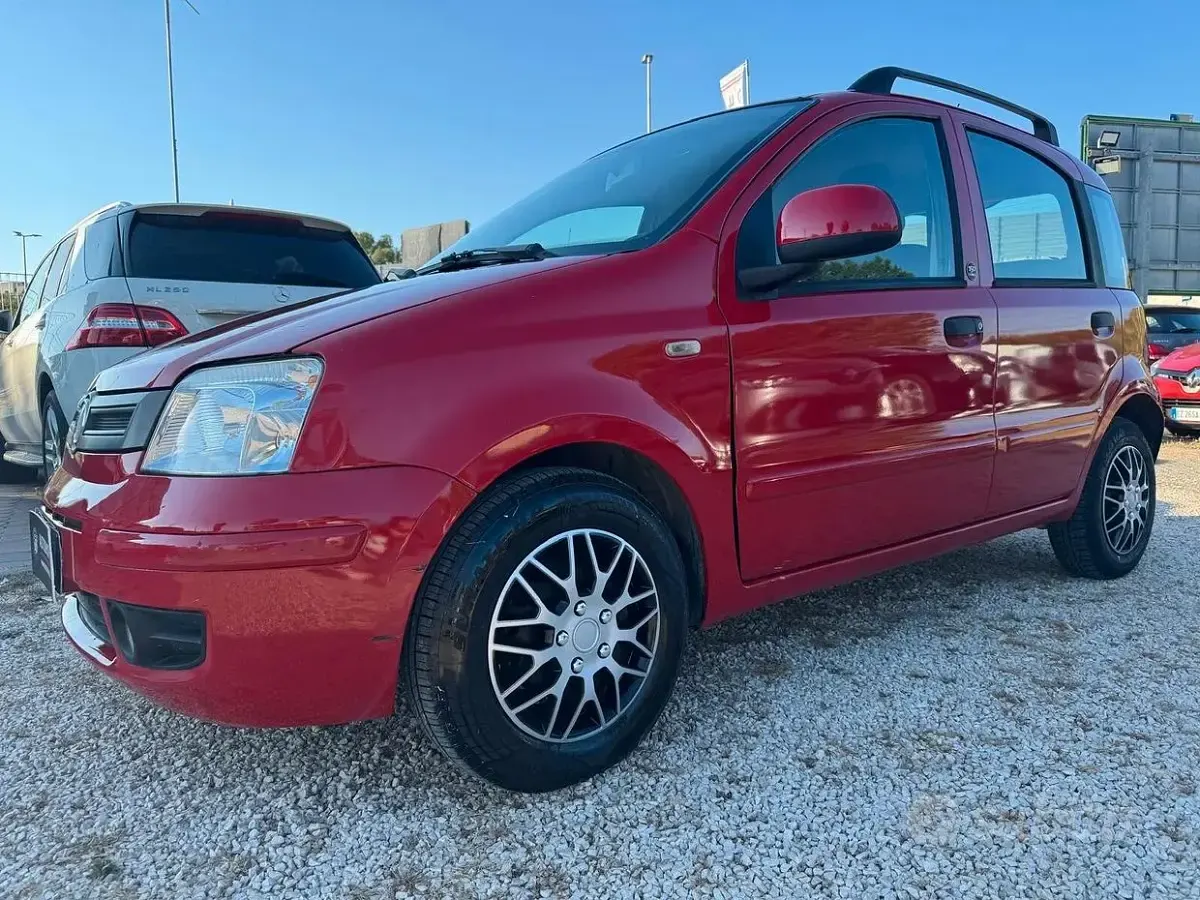 Usata Fiat Panda Active 69 CV (50 kW) 2011 Rosso Utilitaria