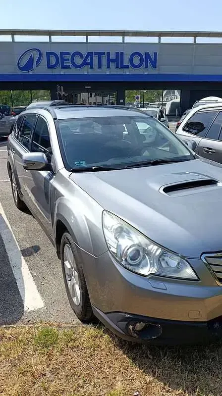 Usata Subaru Outback Trend 150 CV (110 kW) 2010 Grigio Station wagon