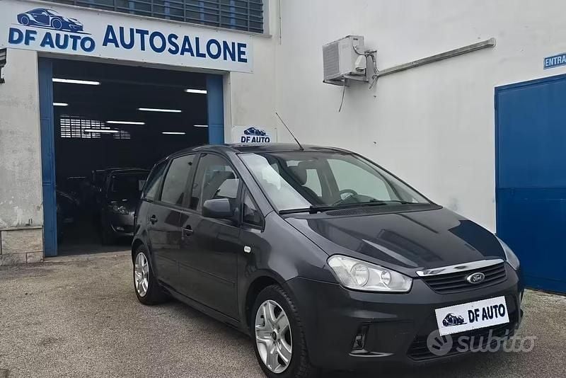 Begagnad Ford C-MAX Titanium 110 HK (80 kW) 2011 Grå Minibuss