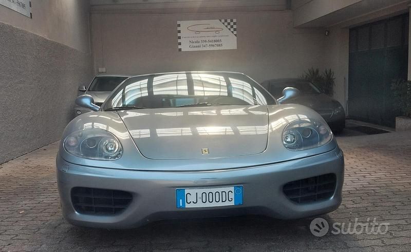 Usata Ferrari 360 400 CV (294 kW) 2003 Grigio Cabrio