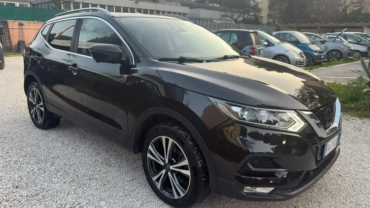 Usata Nissan Qashqai Tekna 131 CV (96 kW) 2019 Nero SUV