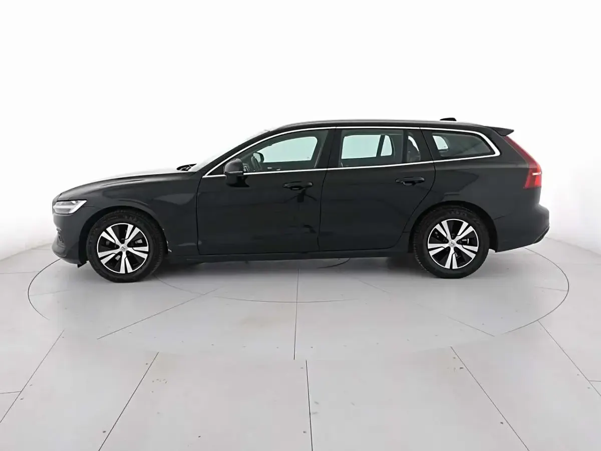 Usata Volvo V60 Business Edition 150 CV (110 kW) 2020 Nero Station wagon