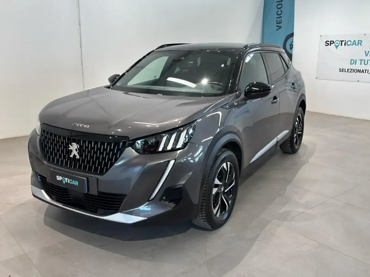 Usata Peugeot 2008 GT 131 CV (96 kW) 2023 SUV