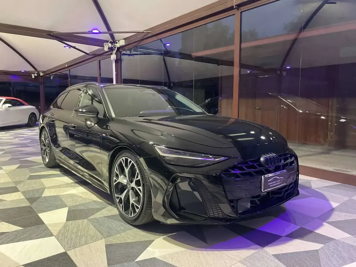Usata Audi A6 S-Line 204 CV (150 kW) 2025 Nero mito metallizzato Station wagon