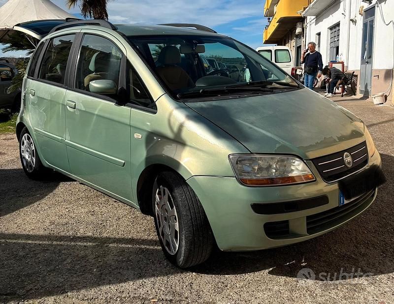 Usata Fiat Idea 95 CV (69 kW) 2004 Verde Monovolume