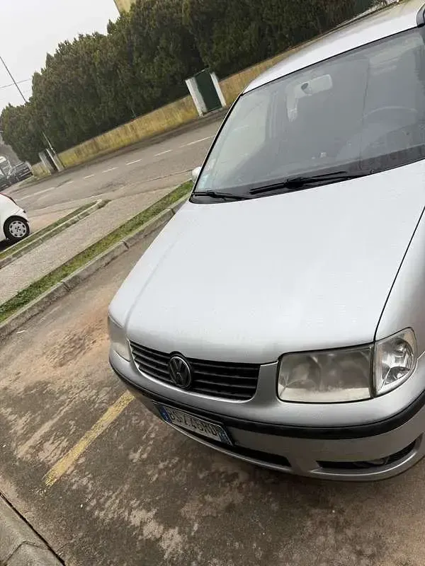 Usata VW Polo Comfortline 60 CV (44 kW) 2001 Berlina