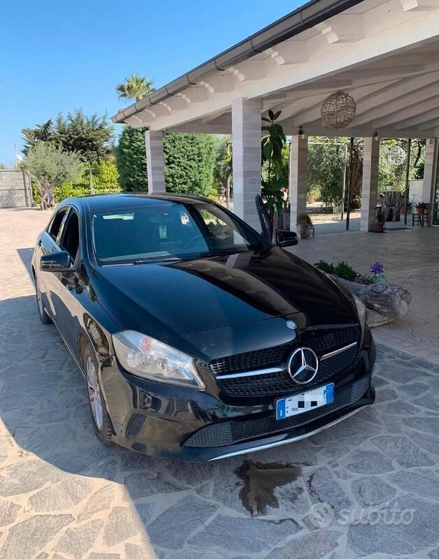 Usata 2017 Mercedes A160 Business Tre volumi | 16.000 € (Buon prezzo) - Immagine 1/4