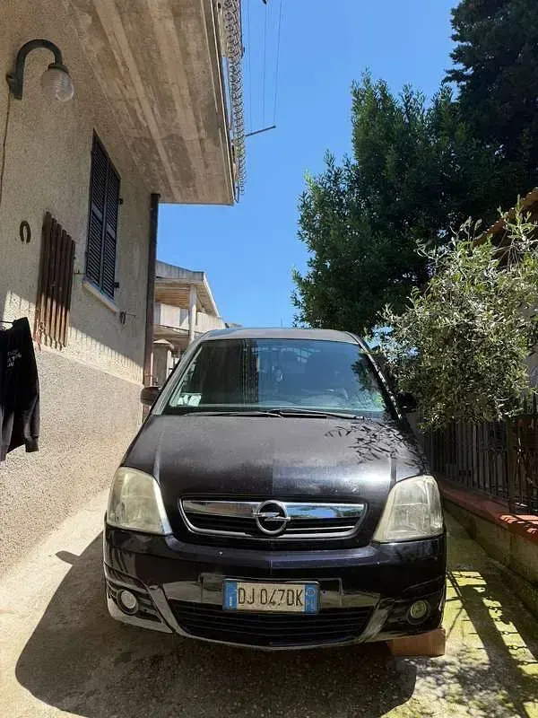 Usata Opel Meriva 75 CV (55 kW) 2007 Monovolume
