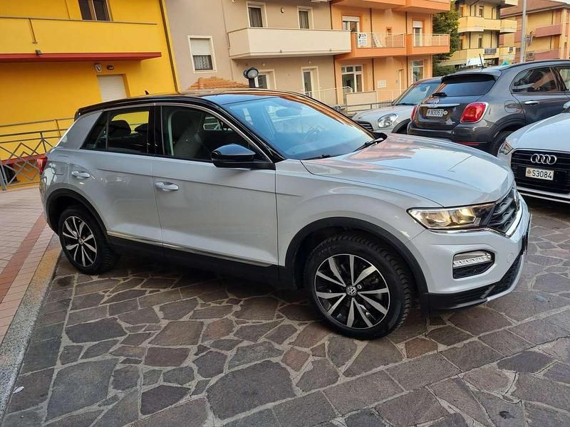 Usata VW T-Roc Style 150 CV (110 kW) 2018 White silver SUV