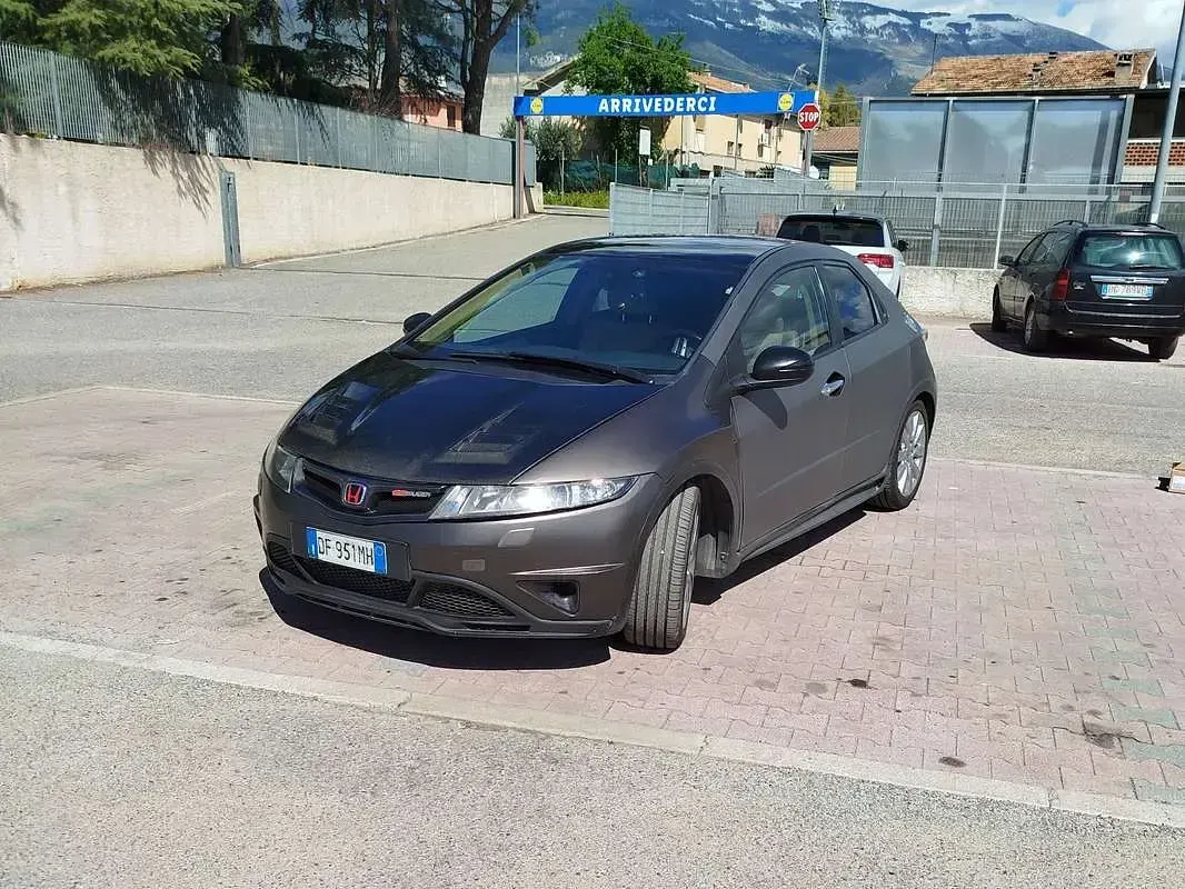 Usata Honda Civic Executive 140 CV (102 kW) 2007 Grigio Berlina