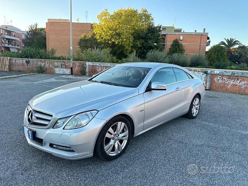 Usata Mercedes E200 Executive 184 CV (135 kW) 2011 Argento Coupé