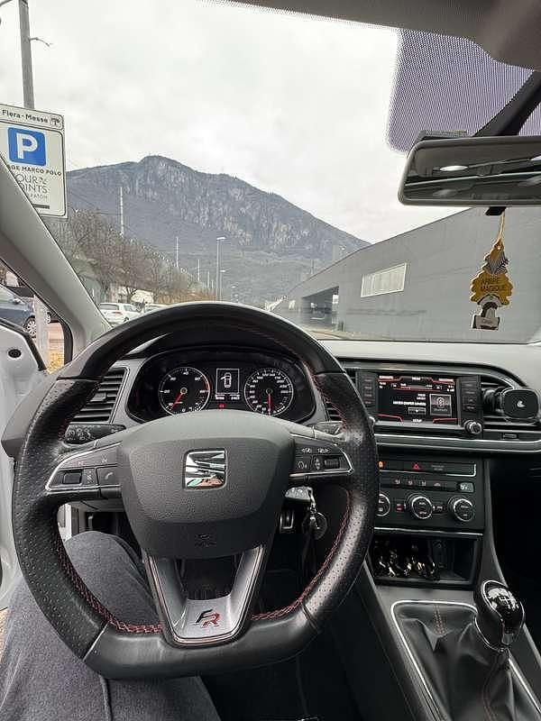 Usata Seat Leon Business 150 CV (110 kW) 2015 Berlina