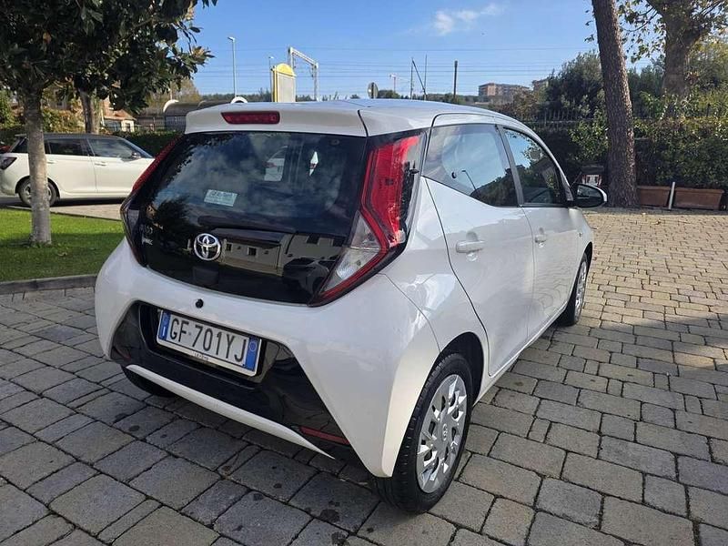 Usata Toyota Aygo X-wave 72 CV (52 kW) 2021 Utilitaria