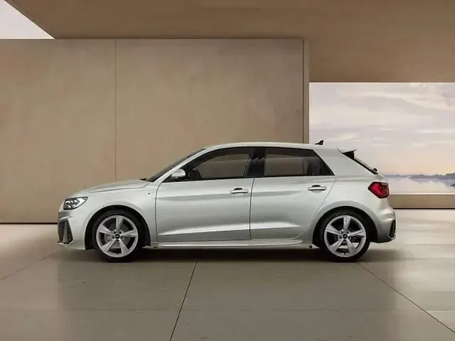 Nuova Audi A1 S-Line 116 CV (85 kW) 2026 Argento rugiada metallizzato SUV