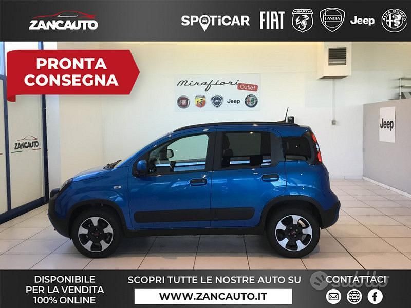 Usata Fiat Panda Cross Cross 70 CV (51 kW) 2023 Blu italia Utilitaria