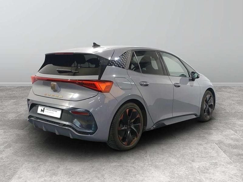 Usata Cupra Born 150 kW (204 CV) 2023 Grigio vapore Utilitaria