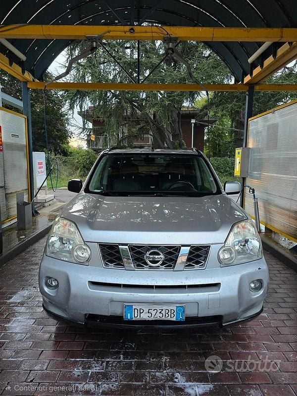 Grigio Usata 2008 Nissan X-Trail SUV | 4500 € (Ottimo prezzo) - Immagine 1/4