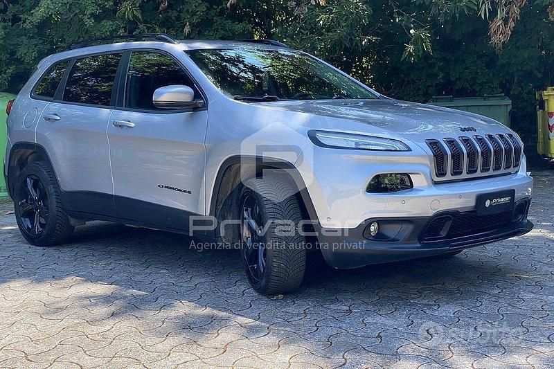 Usata Jeep Cherokee Night Eagle 194 CV (142 kW) 2019 Grigio SUV