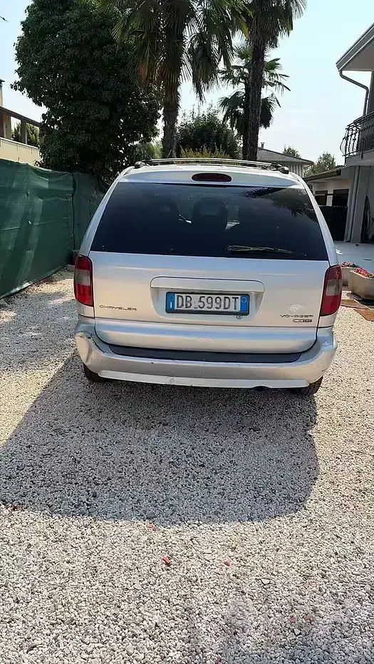 Usata Chrysler Grand Voyager 150 CV (110 kW) 2008 Grigio Monovolume