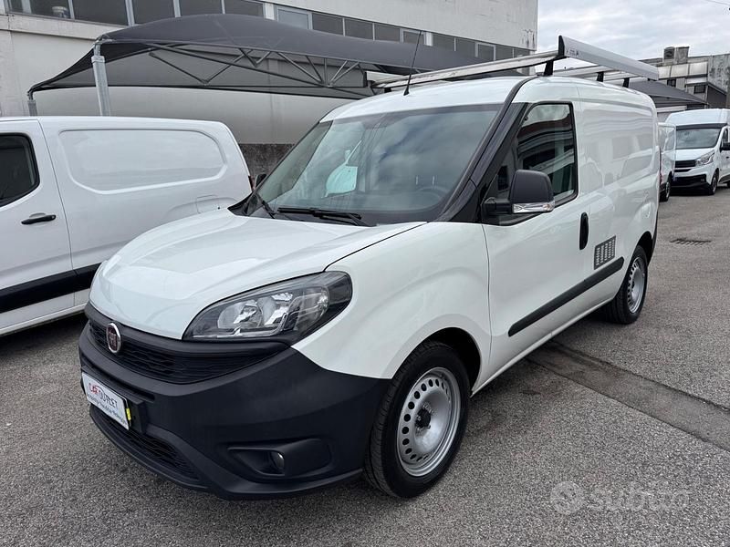 Bianco Usata 2020 Fiat Doblò Monovolume | 9950 € (Super prezzo) - Immagine 1/4