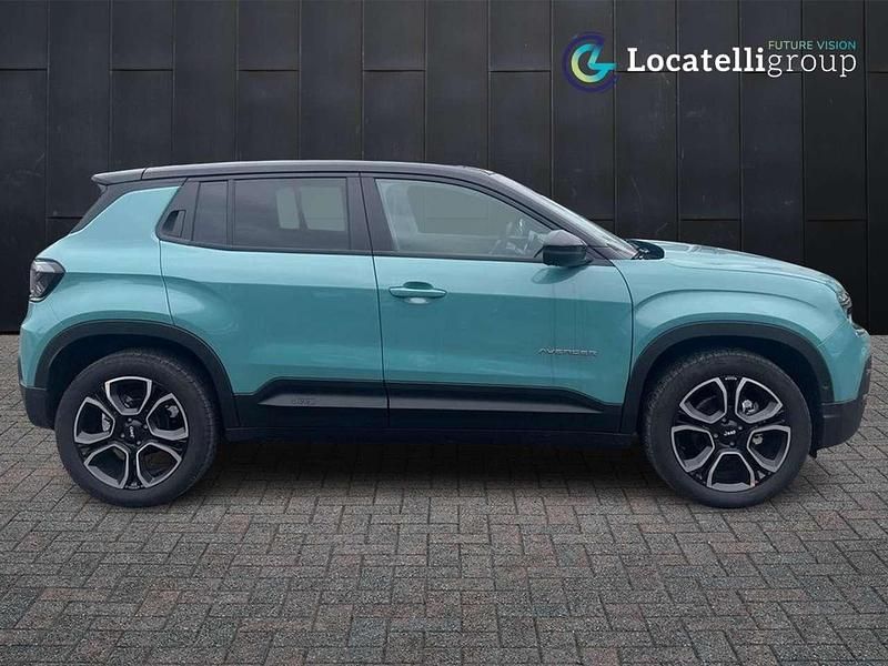 Usata Jeep Avenger Summit 101 CV (74 kW) 2024 Lake + tetto volcano SUV