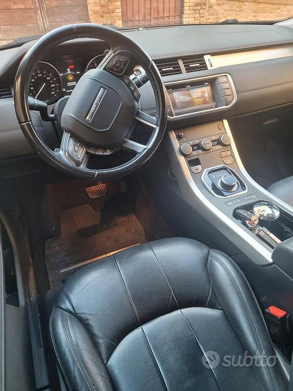 Usata Land Rover Range Rover evoque 150 CV (110 kW) 2017 Nero SUV