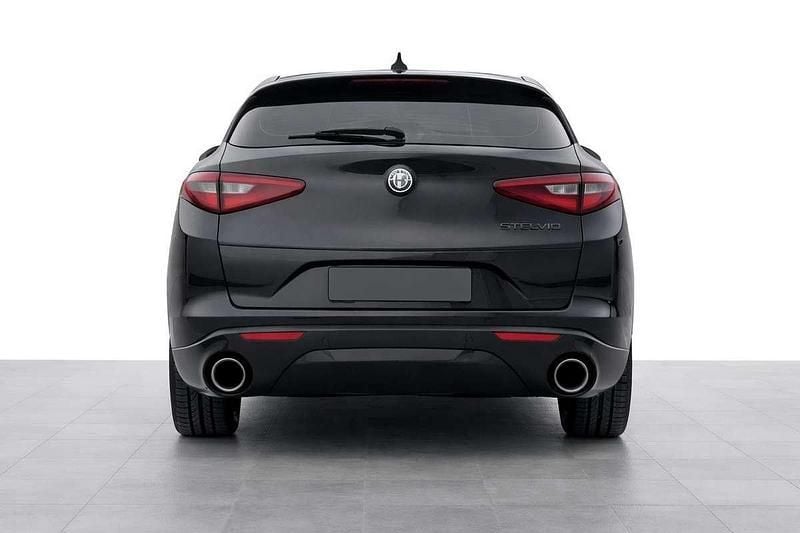 Usata Alfa Romeo Stelvio Business 179 CV (131 kW) 2017 SUV