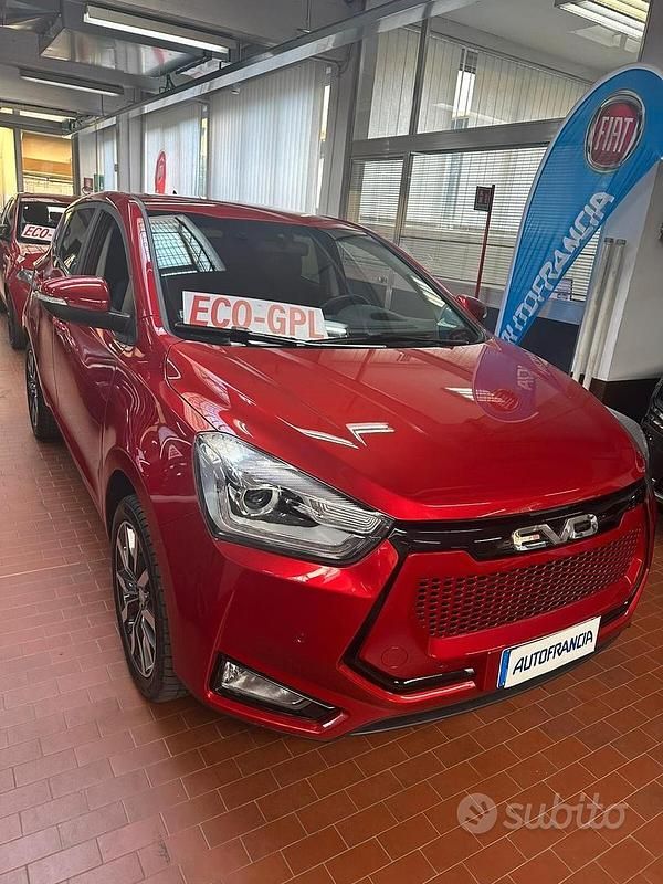 Usata EVO Evo 3 107 CV (78 kW) 2023 Rosso SUV