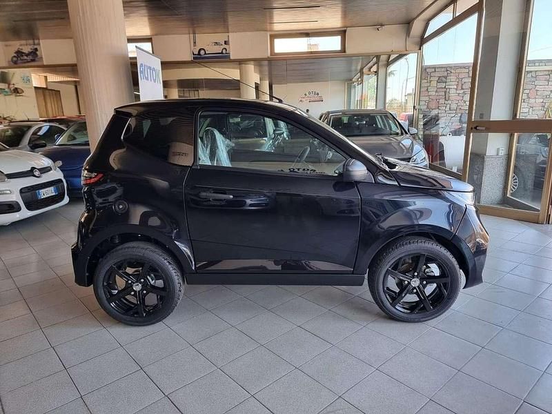 Nuova Aixam City 88 CV (64 kW) 2025 Nero Utilitaria