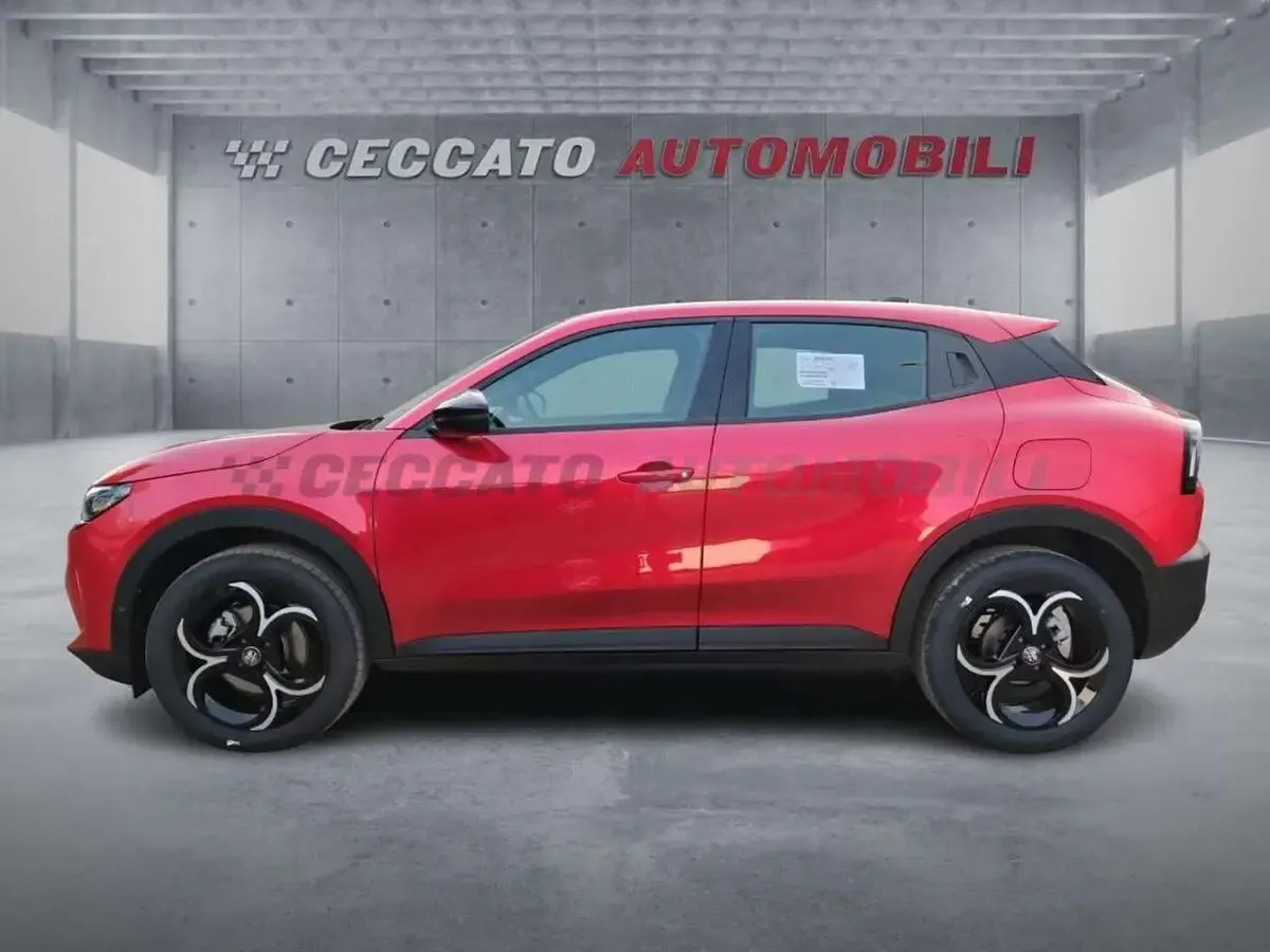 Nuova Alfa Romeo GT Junior 145 CV (106 kW) 2026 Rosso SUV