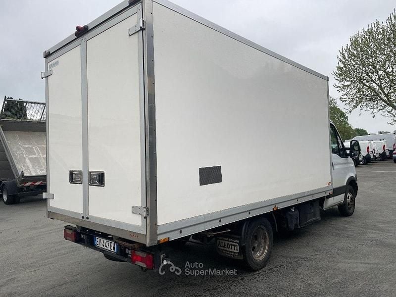 Usata Iveco Daily 150 CV (110 kW) 2014 Bianco Berlina