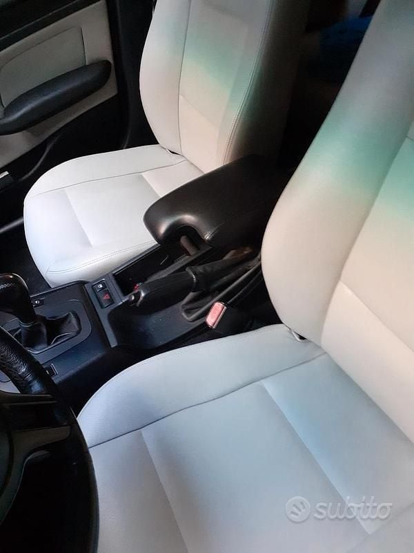 Usata BMW 320 150 CV (110 kW) 2004 Blu Station wagon