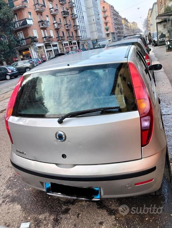 Usata Fiat Punto Dynamic 60 CV (44 kW) 2006 Grigio Berlina