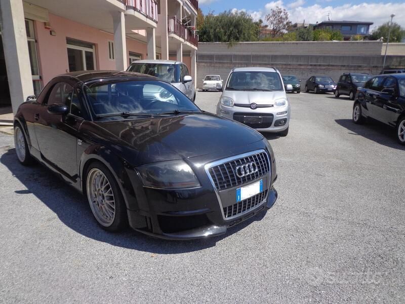 Nero Usata 2002 Audi TT Roadster Ambiente Cabrio | 4999 € (Super prezzo) - Immagine 1/4