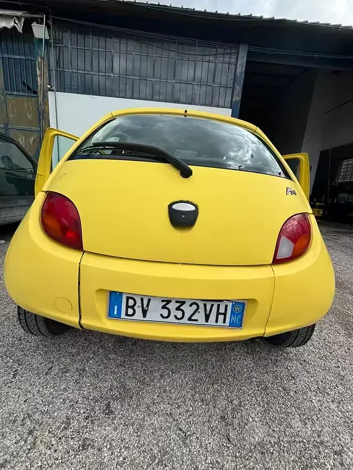 Usata Ford Ka 60 CV (44 kW) 2001 Giallo Utilitaria