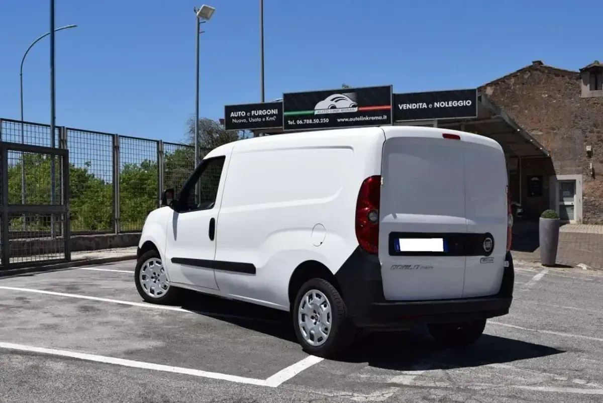 Usata Fiat Doblò Business 105 CV (77 kW) 2021 Bianco Monovolume