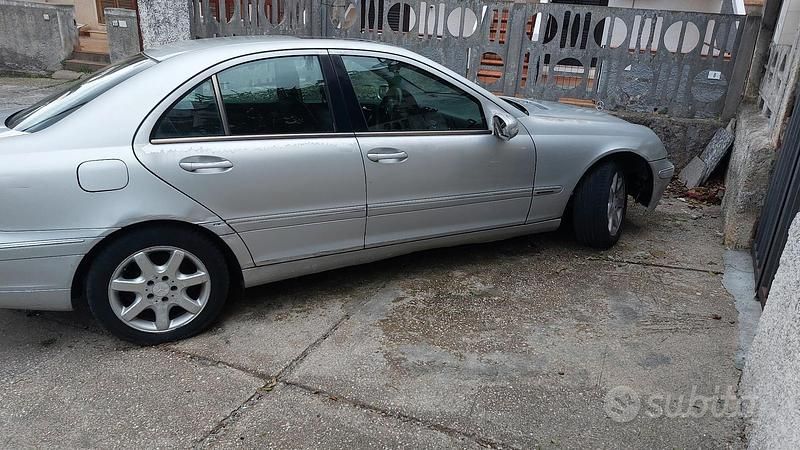 Usata Mercedes C220 143 CV (105 kW) 2004 Berlina