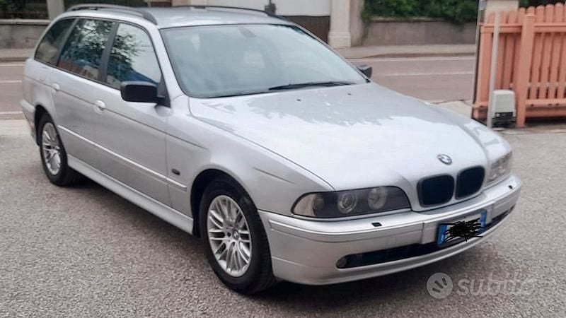 Usata BMW 530 193 CV (141 kW) 2003 Grigio Station wagon