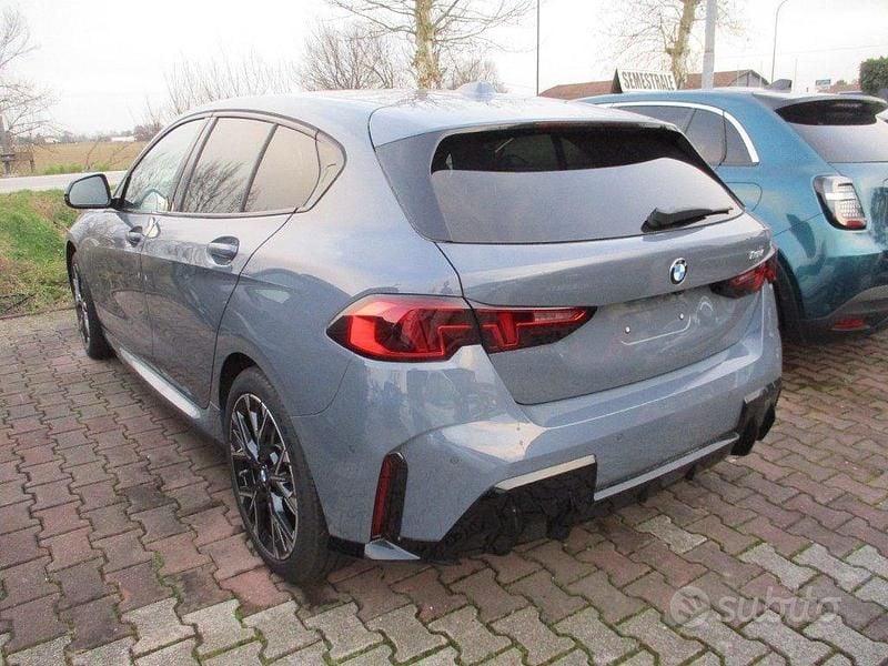 Usata BMW 118 M Sport 150 CV (110 kW) 2025 Grigio Utilitaria