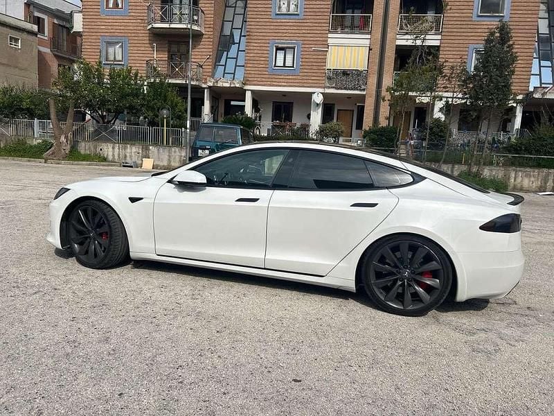 Usata Tesla Model S 135 kW (184 CV) 2018 Bianco Utilitaria