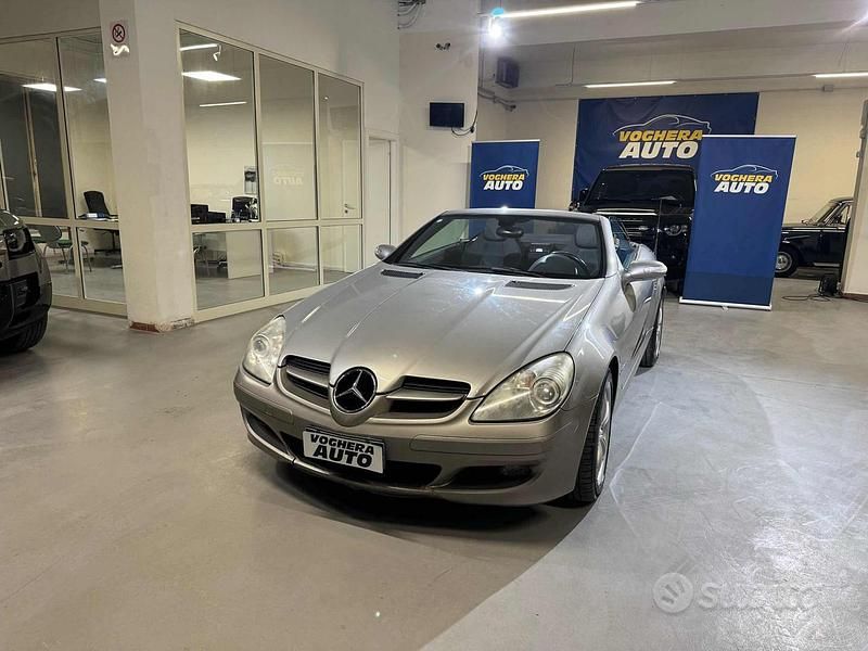 Usata Mercedes SLK200 163 CV (119 kW) 2005 Grigio Cabrio