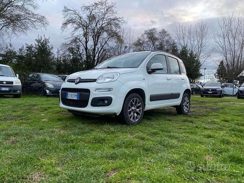 Usata Fiat Panda Lounge 84 CV (61 kW) 2020 Bianco Utilitaria