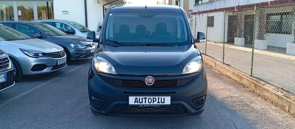 Usata Fiat Doblò 104 CV (76 kW) 2019 Nero Monovolume