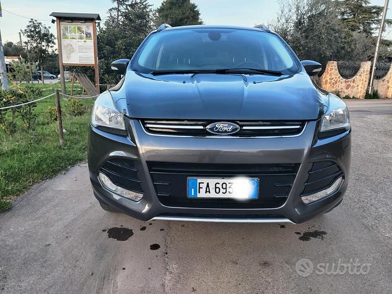 Usata Ford Kuga Titanium 150 CV (110 kW) 2015 Nero SUV