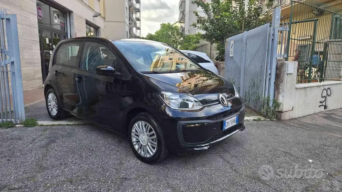 Usata VW up! Beats 65 CV (47 kW) 2023 Nero Utilitaria
