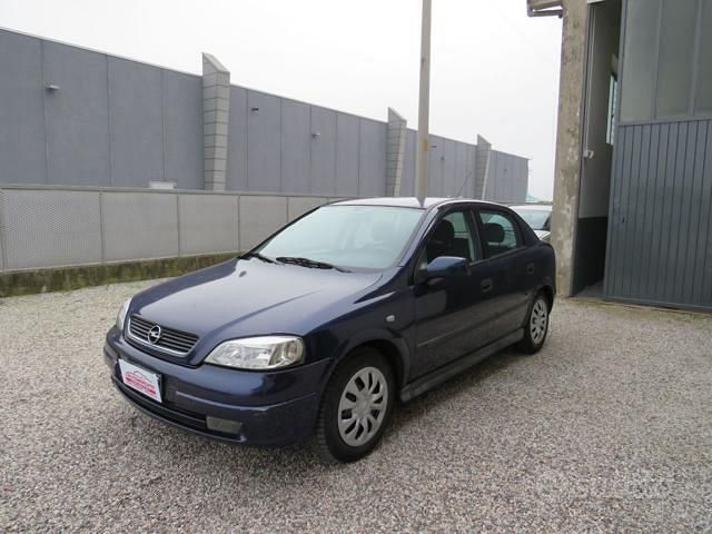 Blu Usata 2000 Opel Astra Njoy Tre volumi | 2500 € - Immagine 1/4